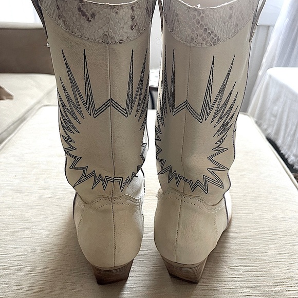 Dolce Vita Cowgirl calf high Boots. Sz 10. - Picture 9 of 16